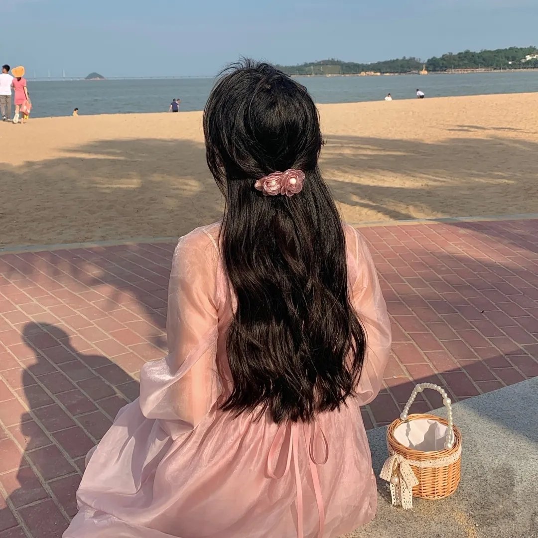 佳丽村三姊妹